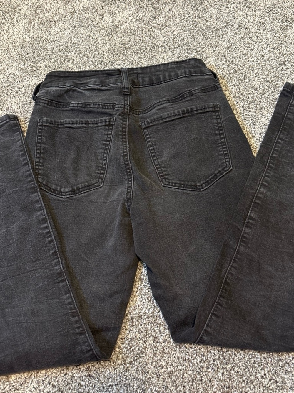 SO Black High-Rise Jeggings - Back Pocket Detail